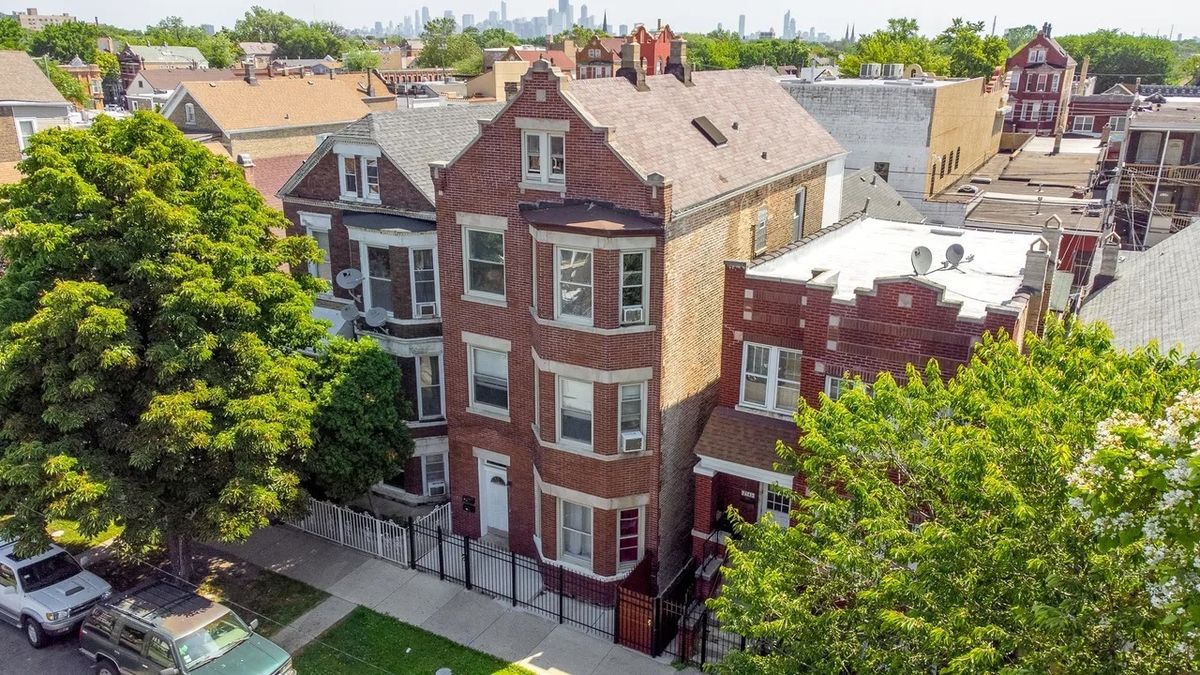 2539 Sawyer Avenue, Chicago, IL 60623