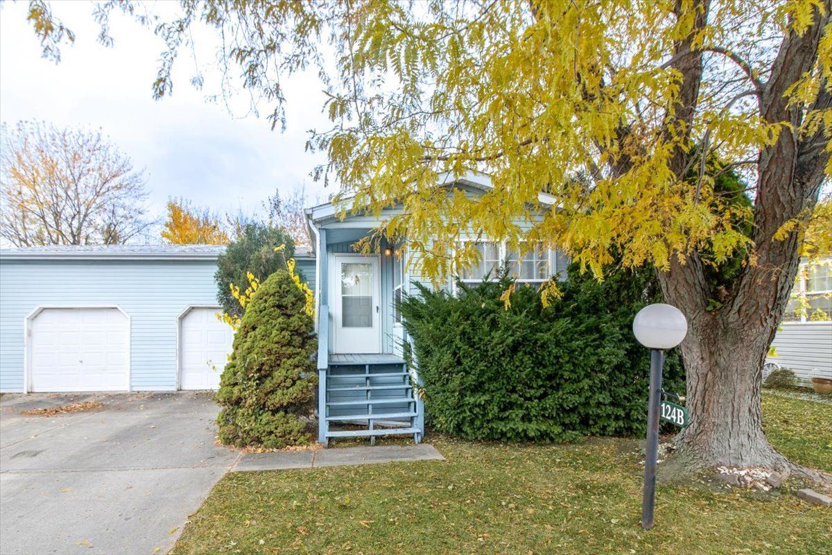 124 Cardinal Lane, Sandwich, IL 60548