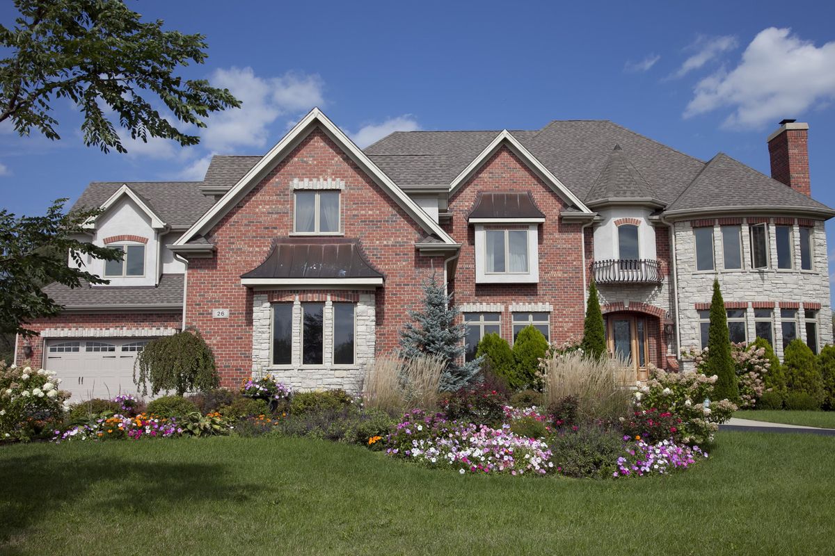 26 Peter Lane, Hawthorn Woods, IL 60047