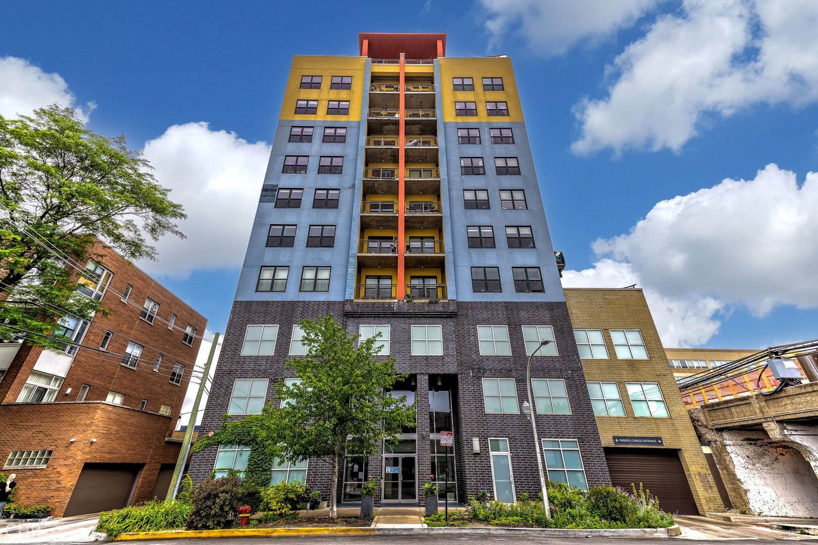 1122 W Catalpa Avenue #907 — Chicago, IL 60640