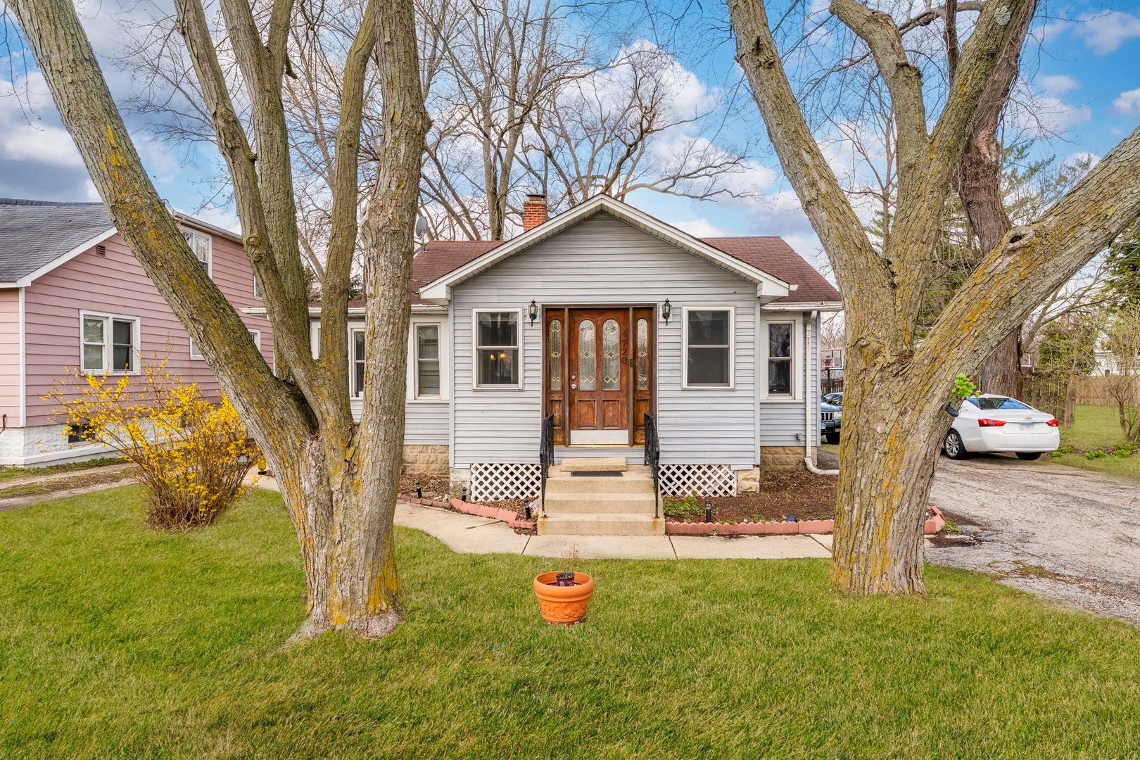 4720 Lincoln Avenue — Lisle, IL 60532