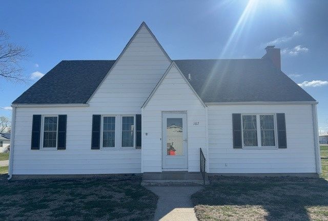 107 N 3rd Street — Irvington, IL 62848