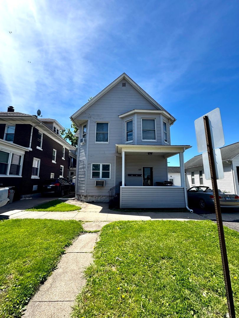 119 E Superior Street, Ottawa, IL 61350