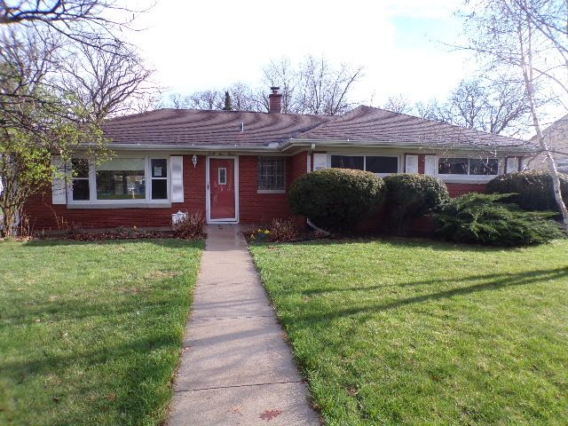 4512 24th Avenue — Rock Island, IL 60201