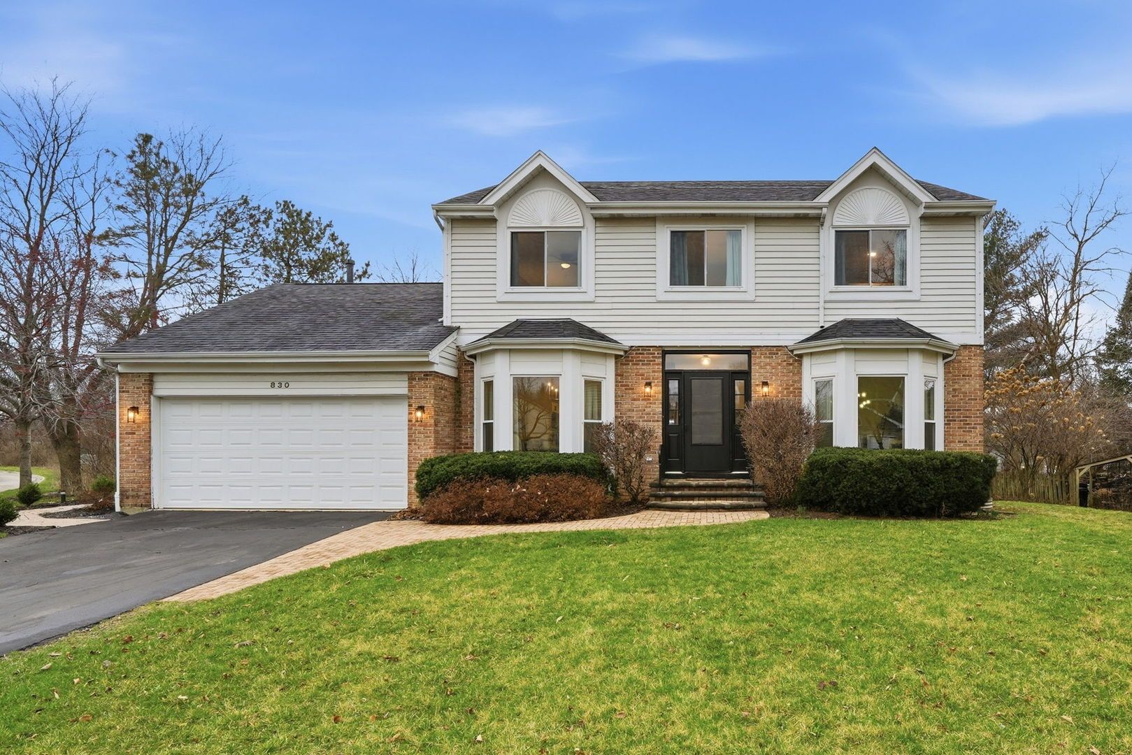 830 Longwood Drive — Algonquin, IL 60102