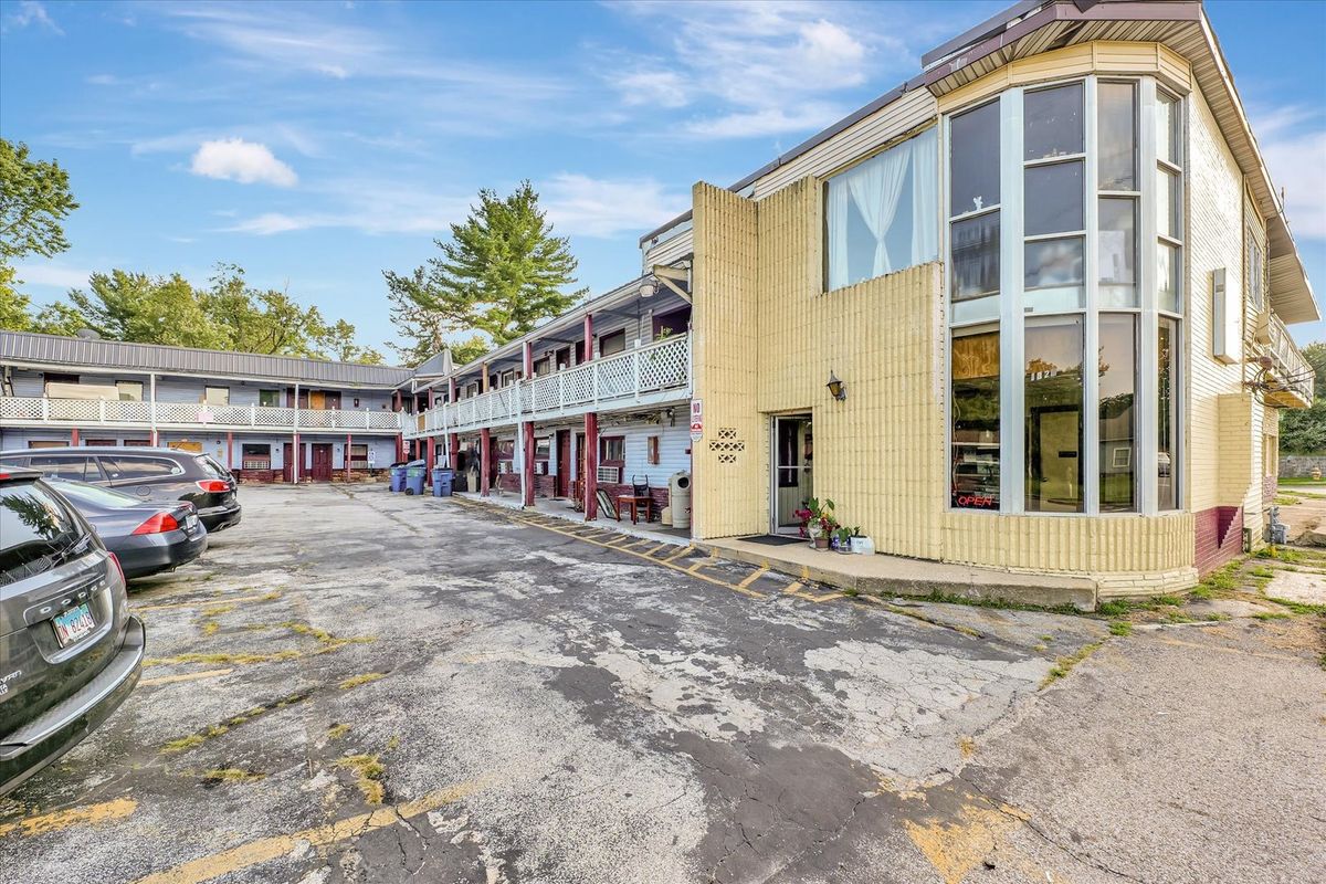 1824 E Main Street, Danville, IL 61832