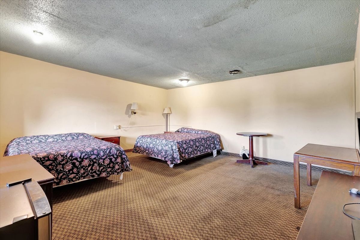 1824 E Main Street, Danville, IL 61832