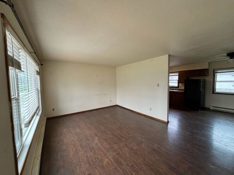 402 NE 2nd Avenue, Galva, IL 61434