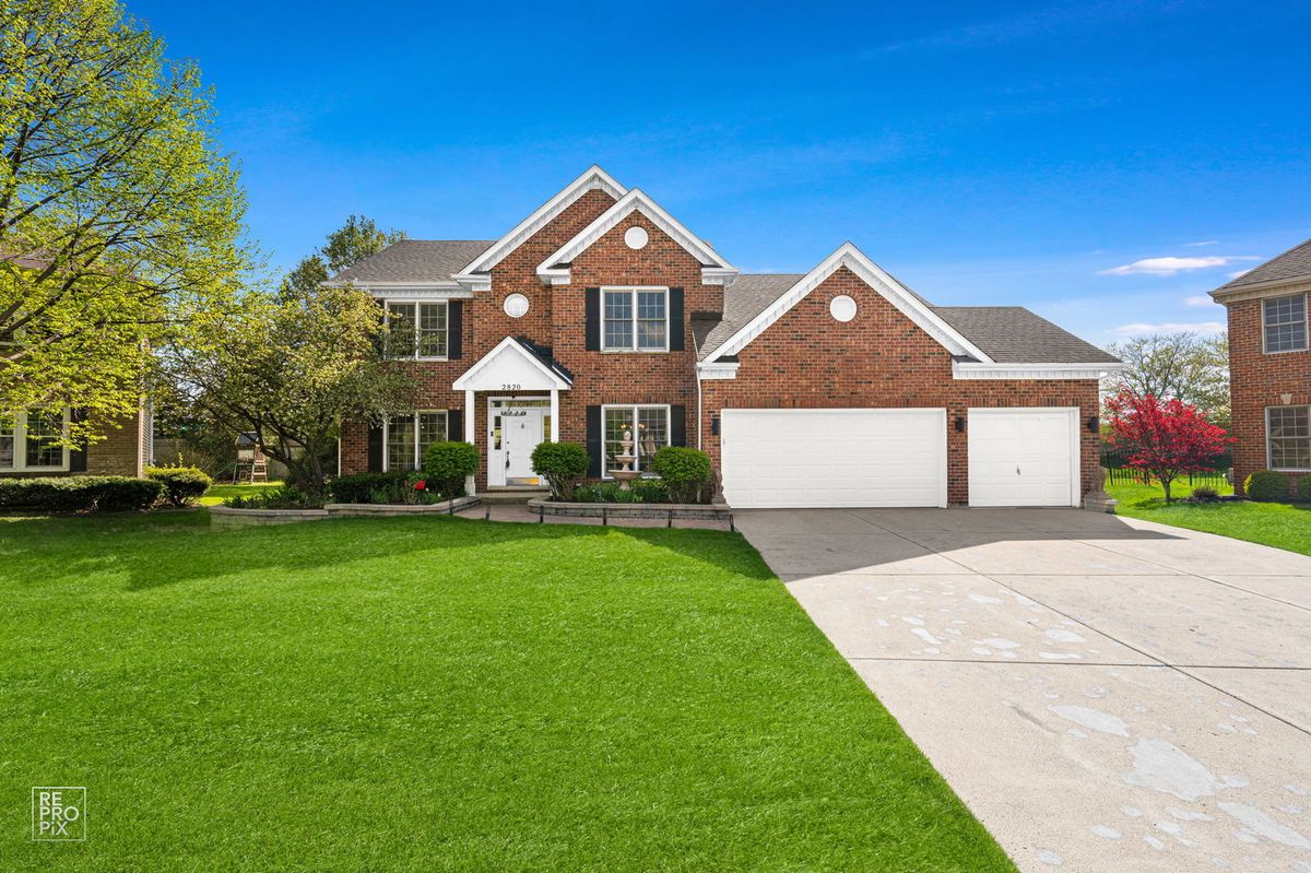2820 Fairhauser Court, Naperville, IL 60564