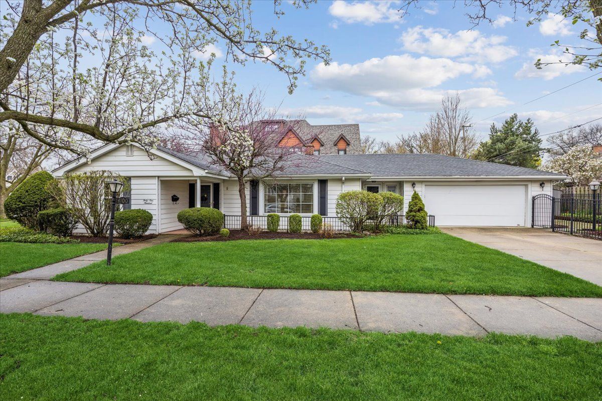 4100 Ellington Avenue — Western Springs, IL 60558