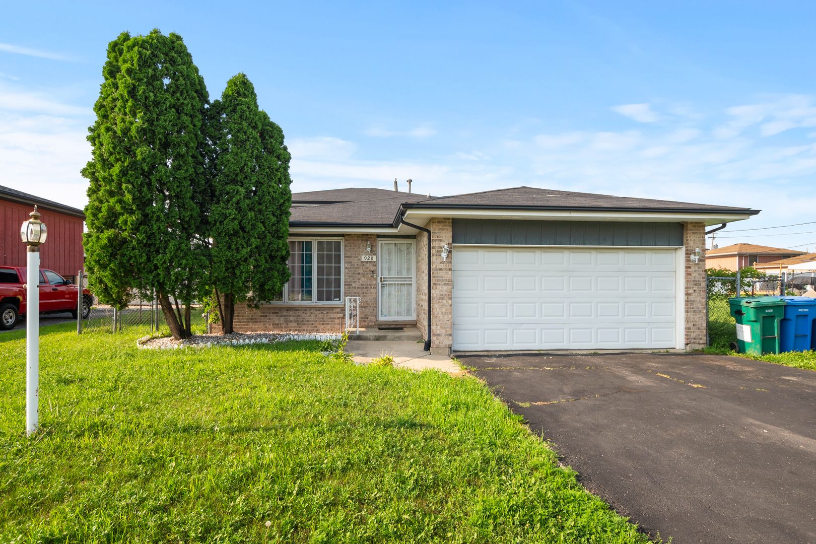 928 E 153rd Street — Phoenix, IL 60426