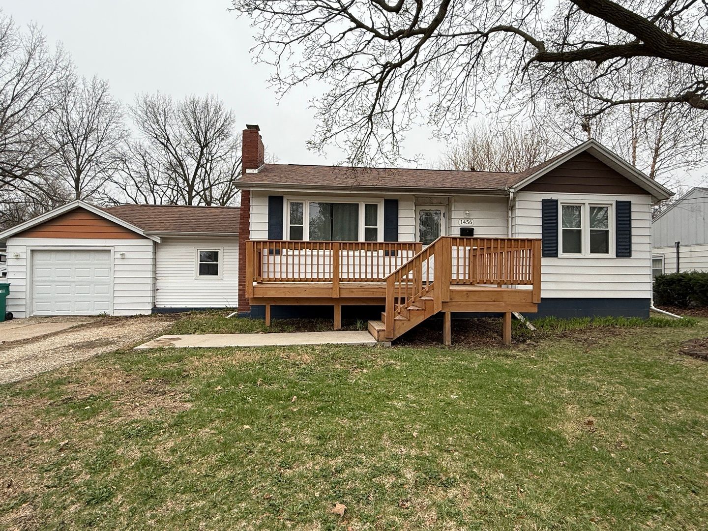 1456 Losey Street W — Galesburg, IL 61401