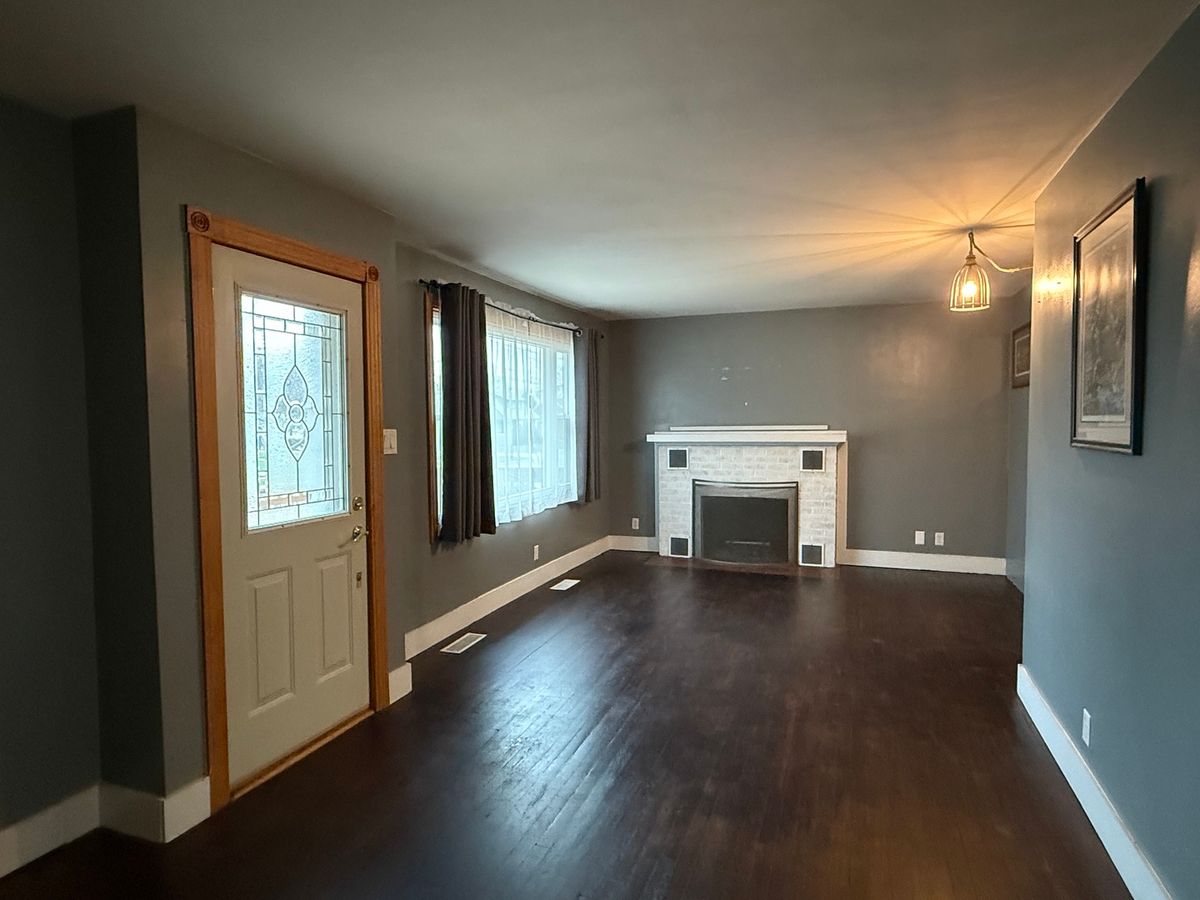 1456 Losey Street W, Galesburg, IL 61401
