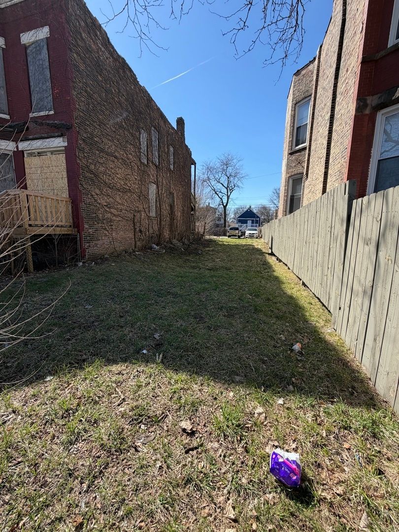 5530 Carpenter Street, Chicago, IL 60621