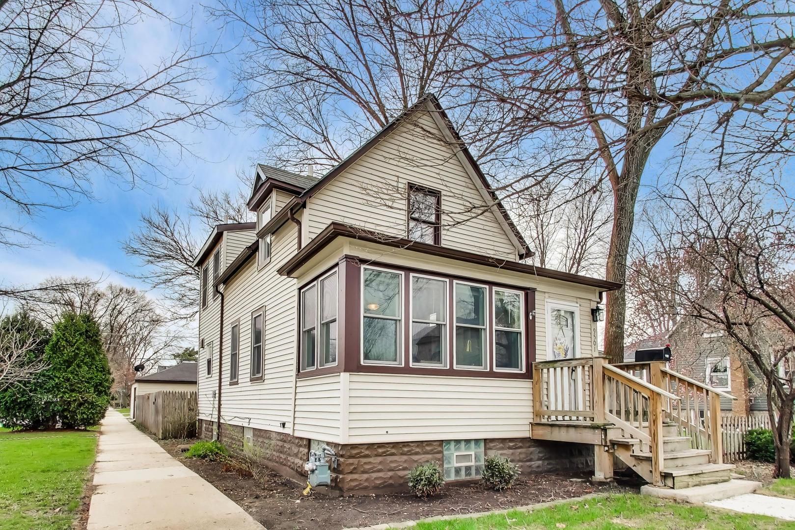 9501 Jackson Avenue — Brookfield, IL 60513
