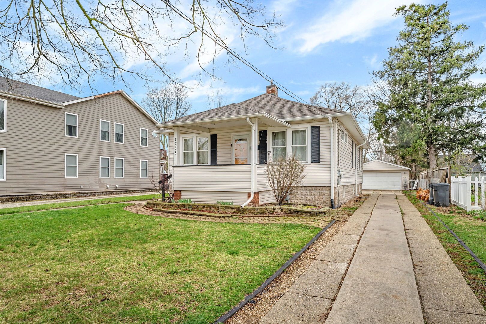 1238 Wauponsee Street — Morris, IL 60450