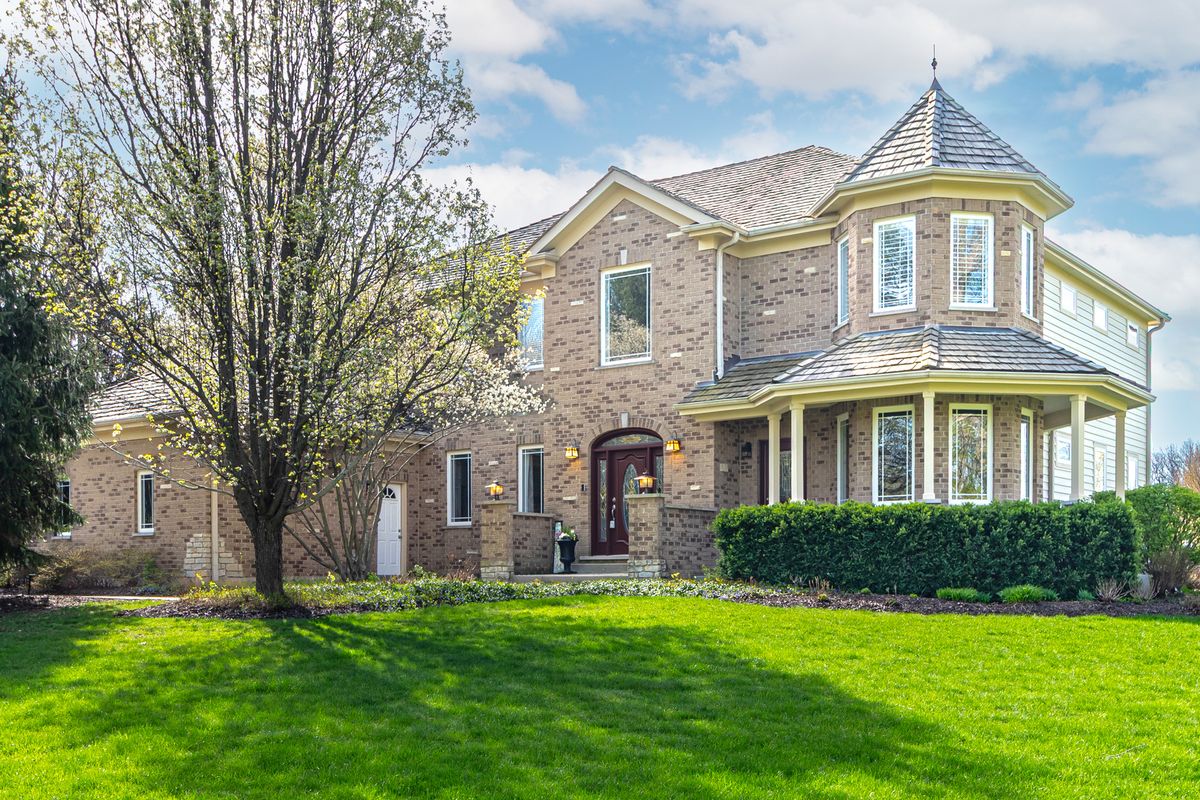 38868 Oakcrest Lane, Wadsworth, IL 60083