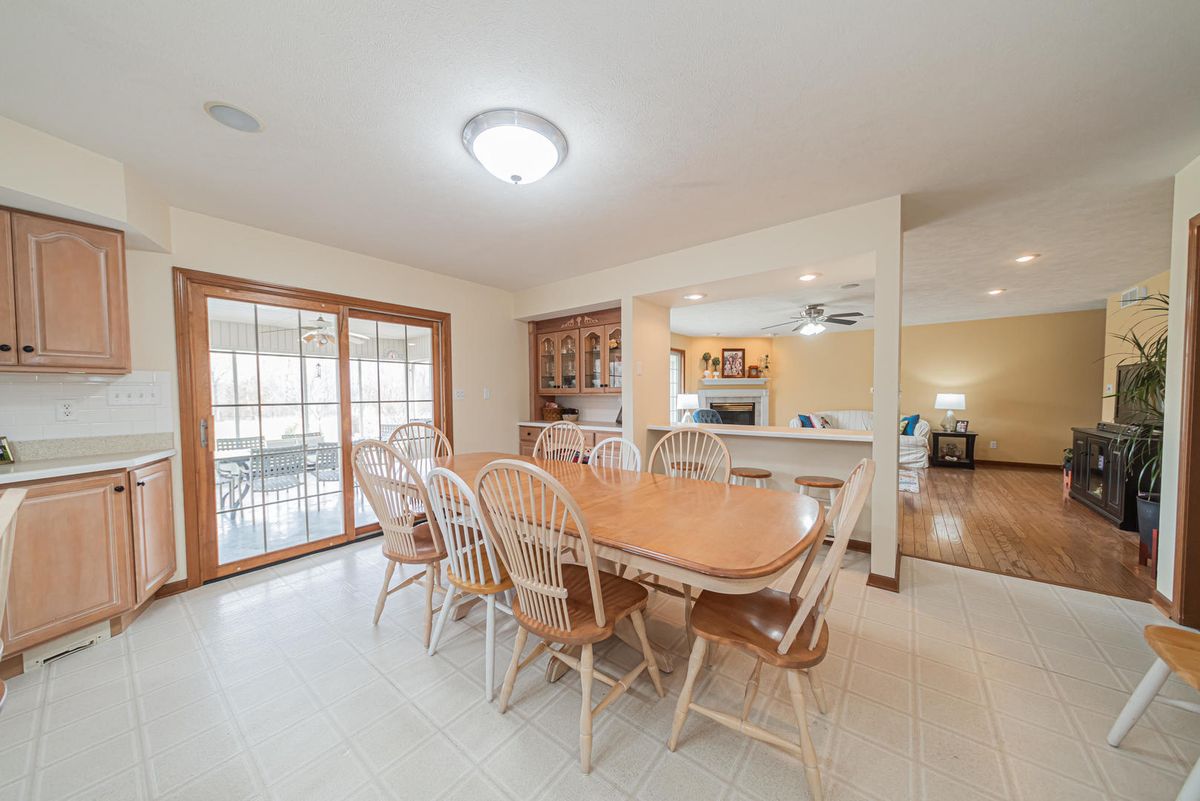 1016 Michael Lane, West Frankfort, IL 62896