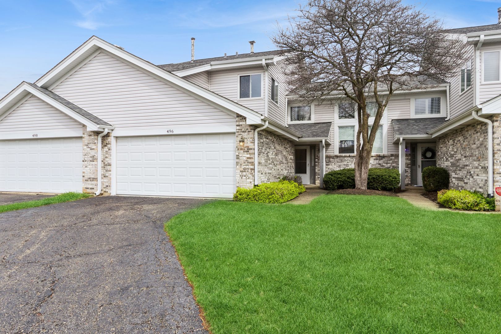 496 Stone Gate Circle — Schaumburg, IL 60193