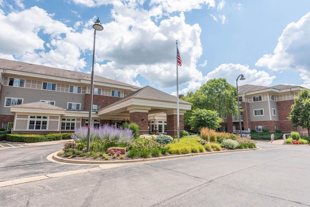 801 MCLEAN Boulevard, Elgin, IL 60123