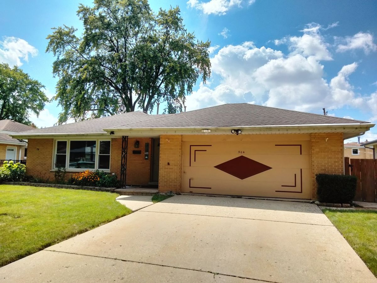 904 Edward Street, Mount Prospect, IL 60056