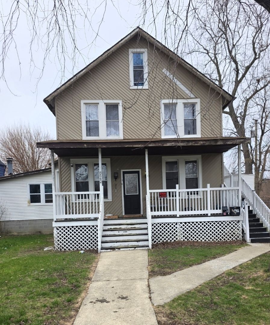 8542 S LOWE Avenue — Chicago, IL 60620