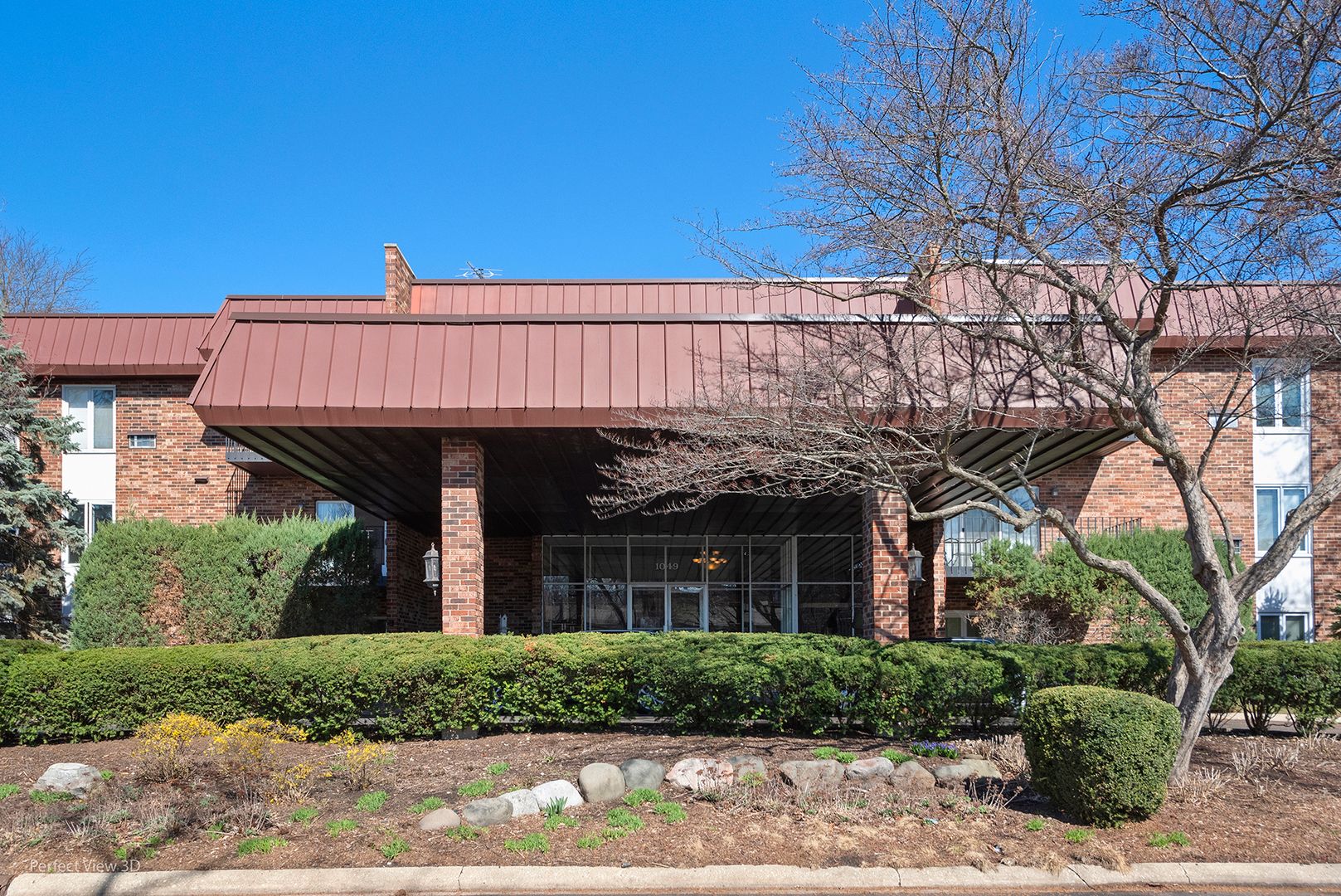 1049 W Ogden Avenue #204 — Naperville, IL 60563
