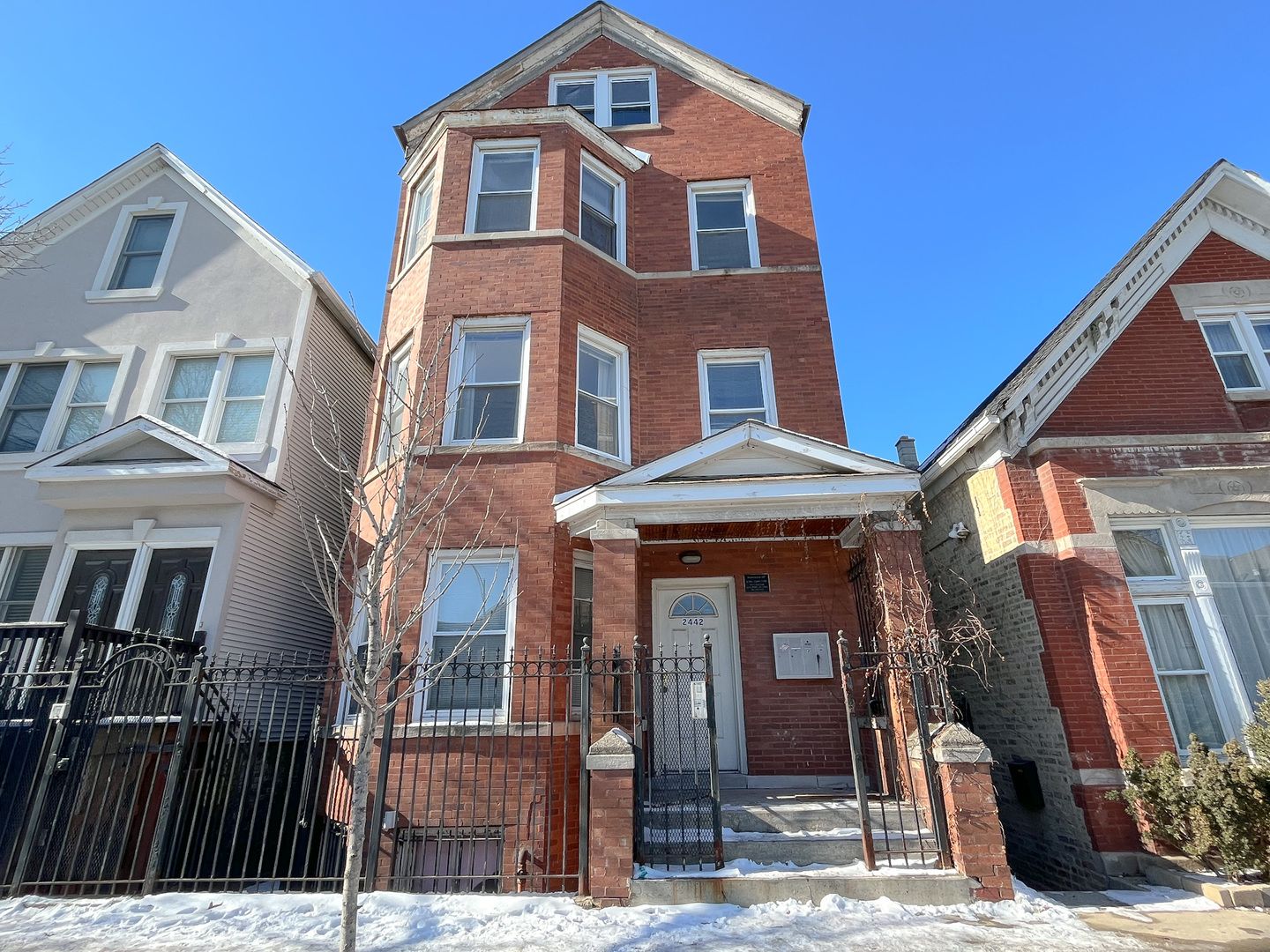 2442 N Ashland Avenue #2 — Chicago, IL 60614