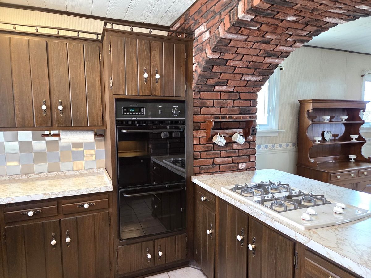 67833 Lake Trail Road, Lakeville, IN 46536