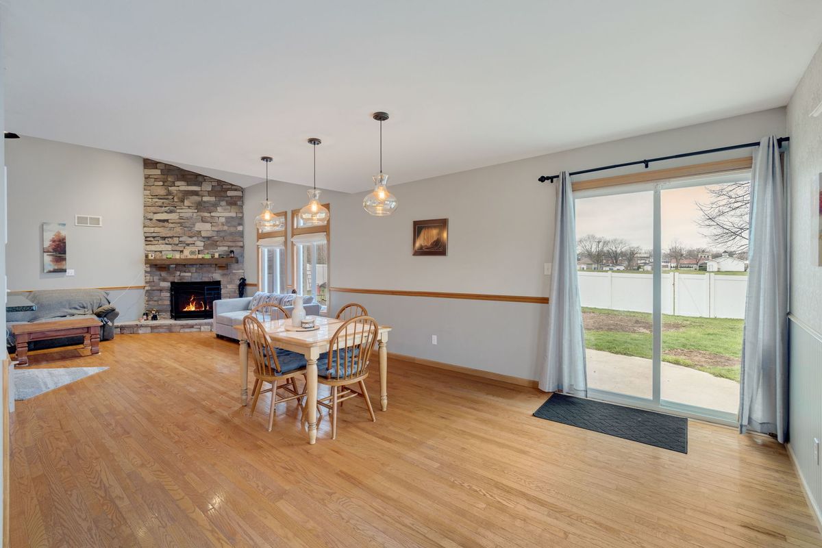 125 Hamilton Drive, Grant Park, IL 60940