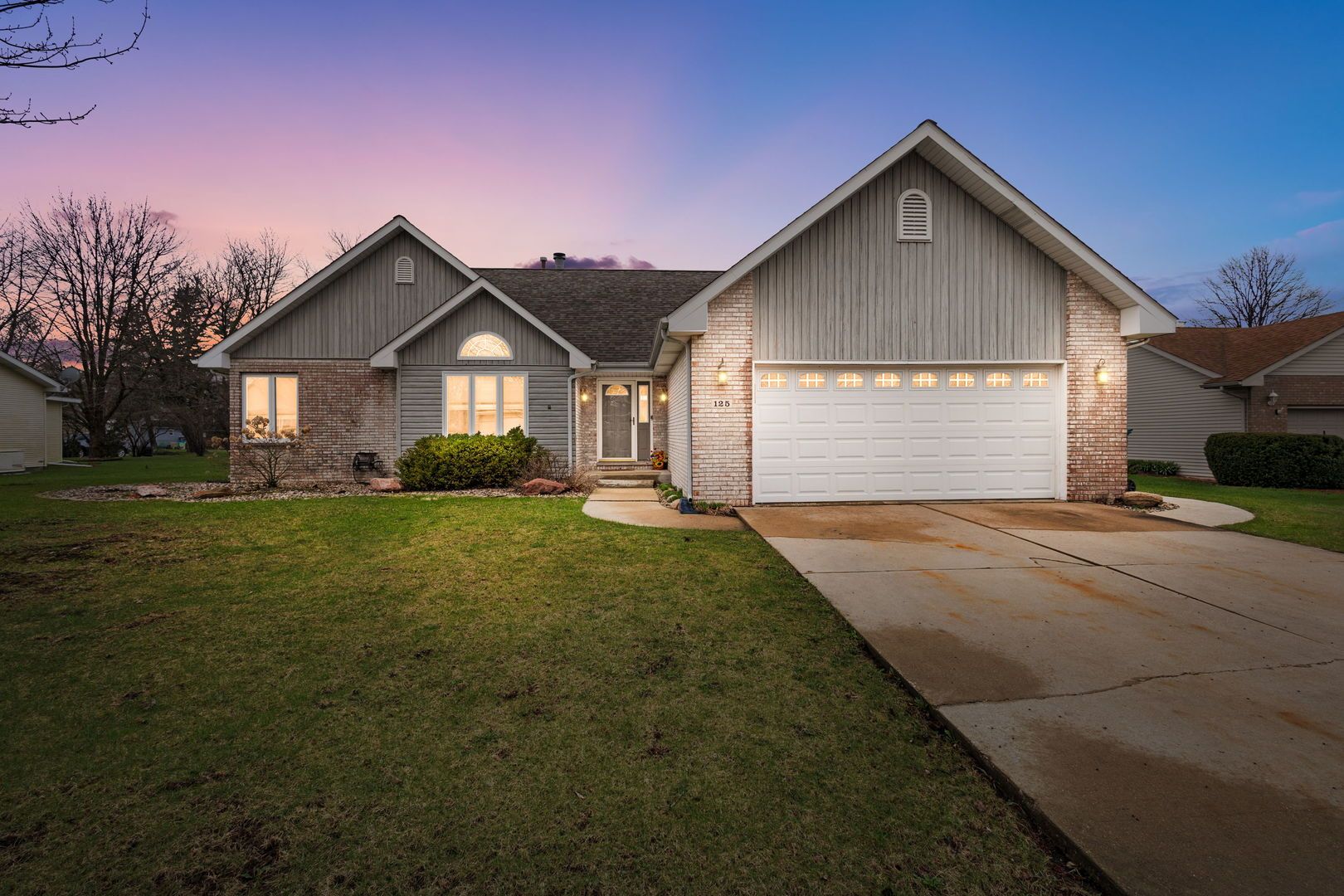 125 Hamilton Drive — Grant Park, IL 60940