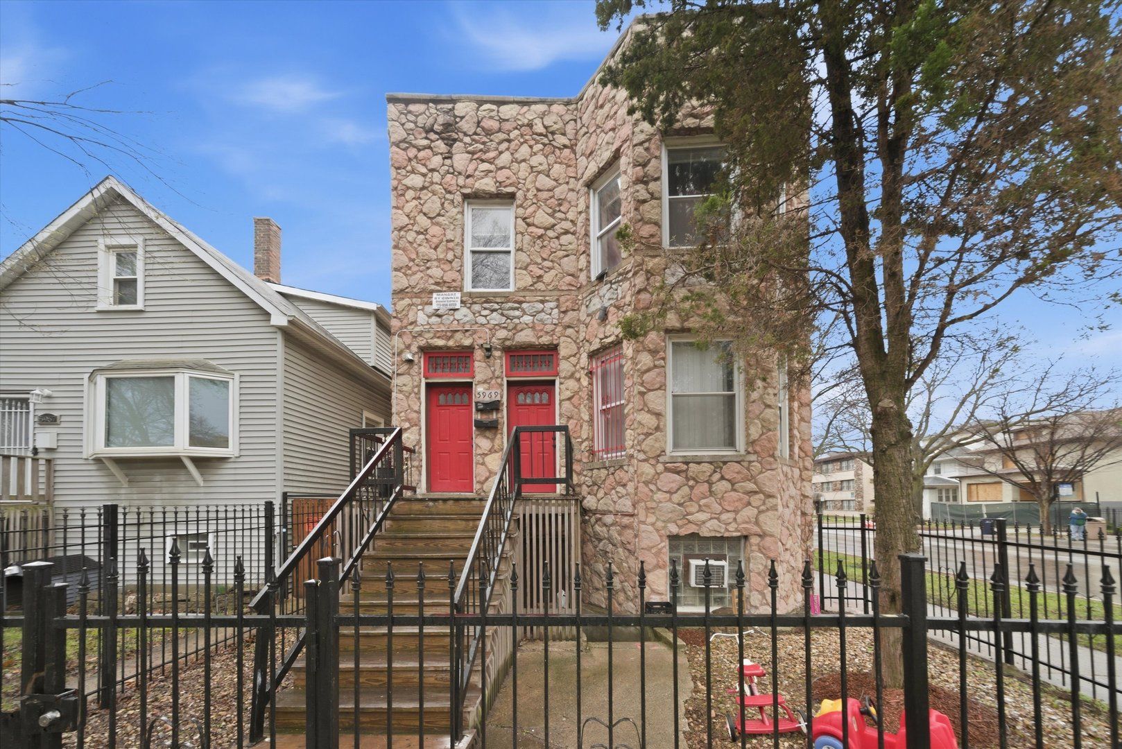 5969 W Augusta Boulevard — Chicago, IL 60651