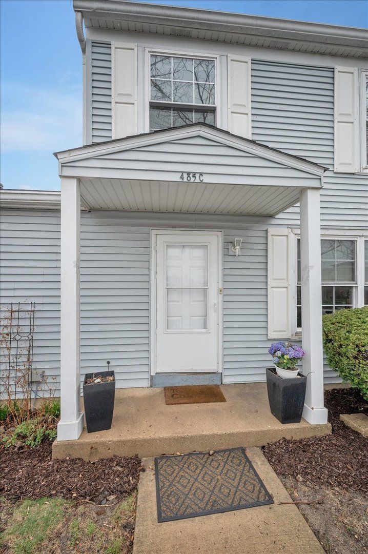 485 James Court #C — Glendale Heights, IL 60139