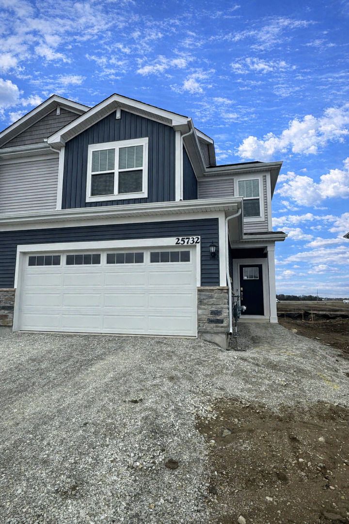 25732 Wakefield Drive, Plainfield, IL 60544