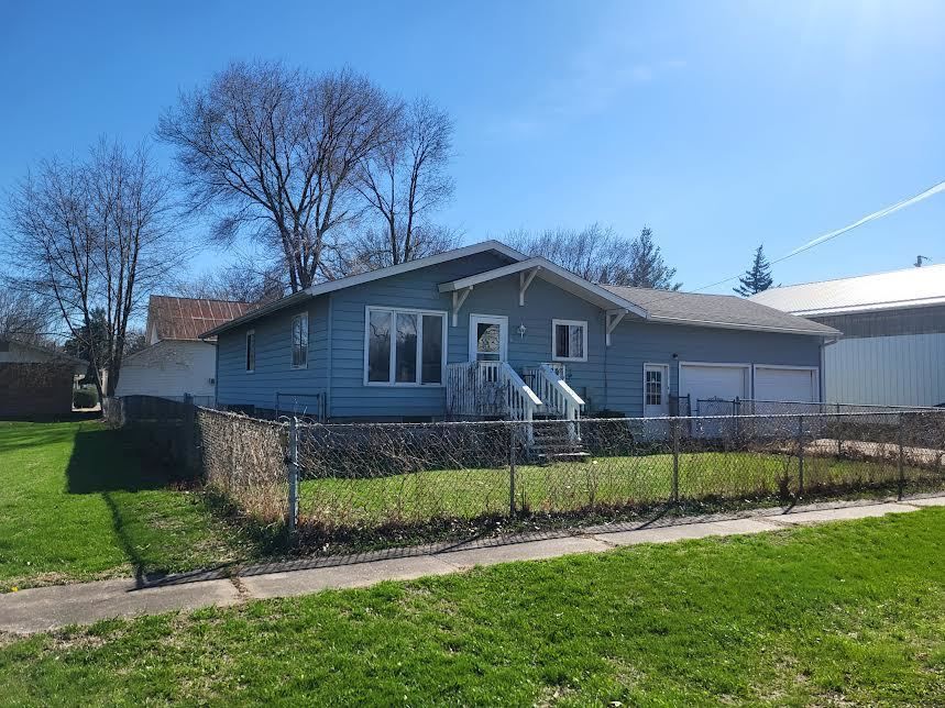 1404 17th Avenue — Viola, IL 61486