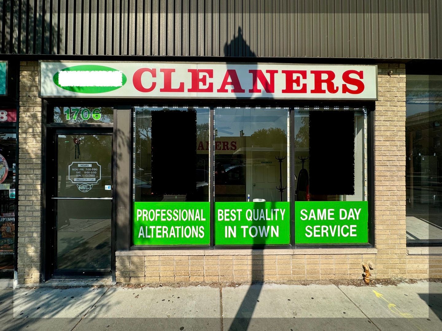 1706 W Lawrence Avenue — Chicago, IL 60640