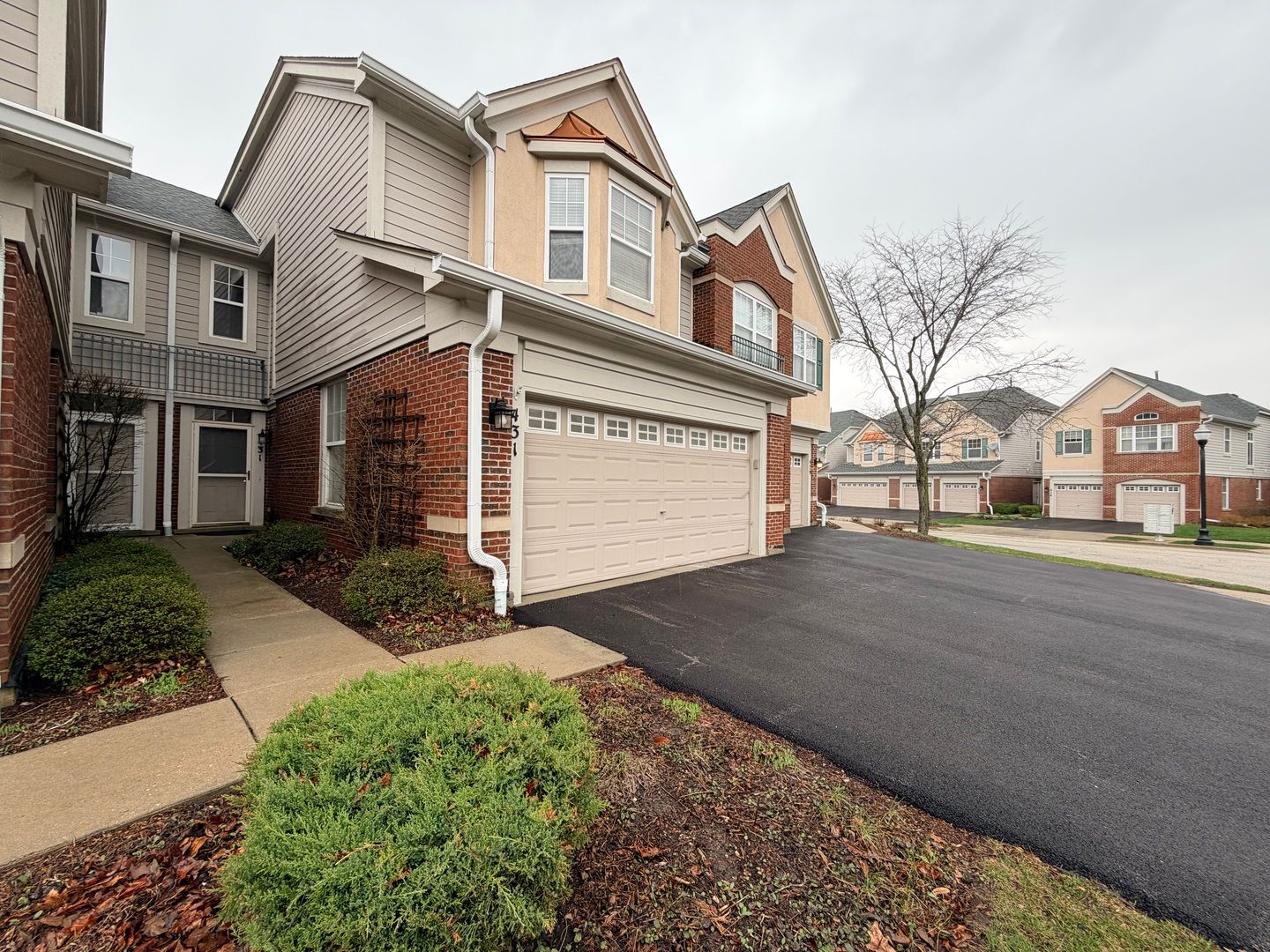 431 PINE LAKE Circle — Vernon Hills, IL 60061