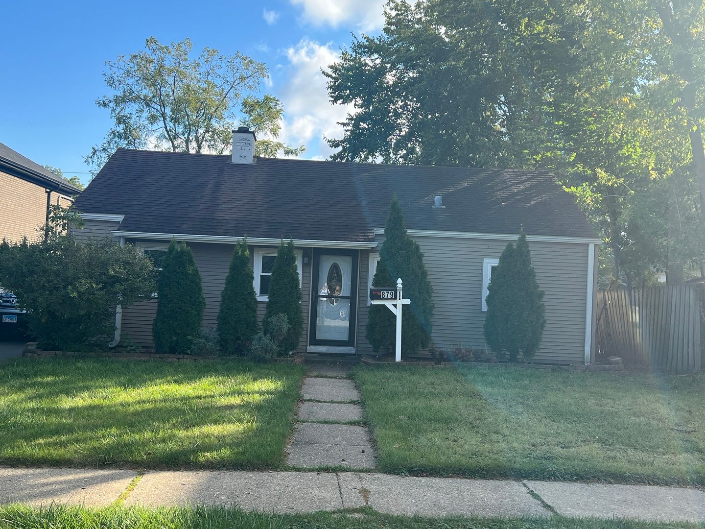 879 North Avenue — Des Plaines, IL 60016