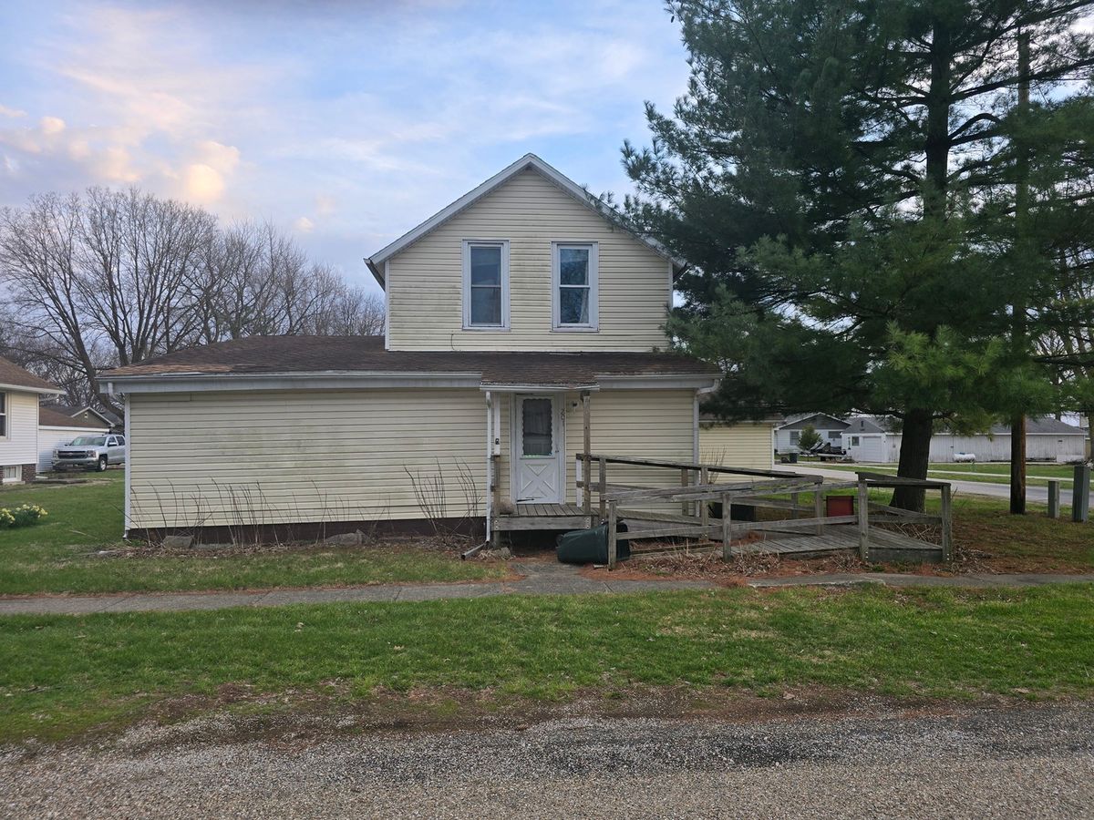 201 Carlisle Street, Mclean, IL 61754