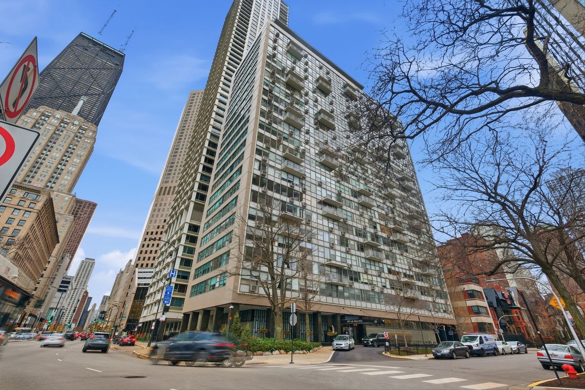 1000 Lake Shore Drive, Chicago, IL 60611