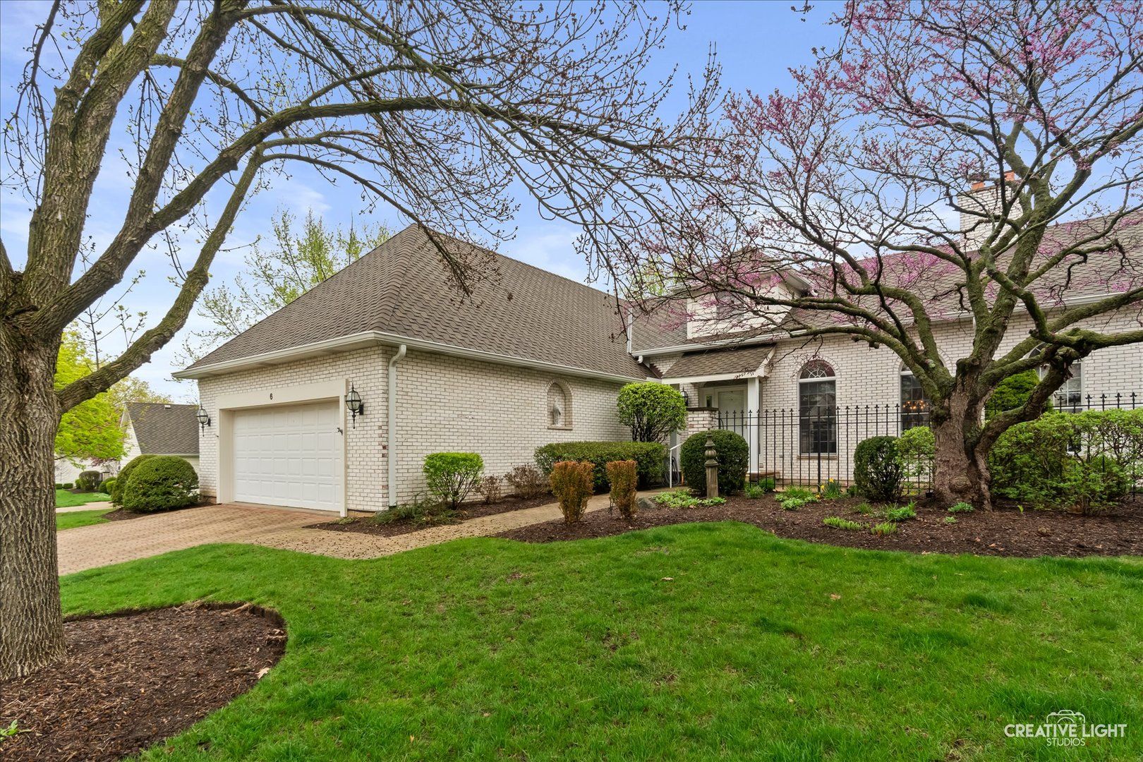 6 Glengarry Lane — Sugar Grove, IL 60554