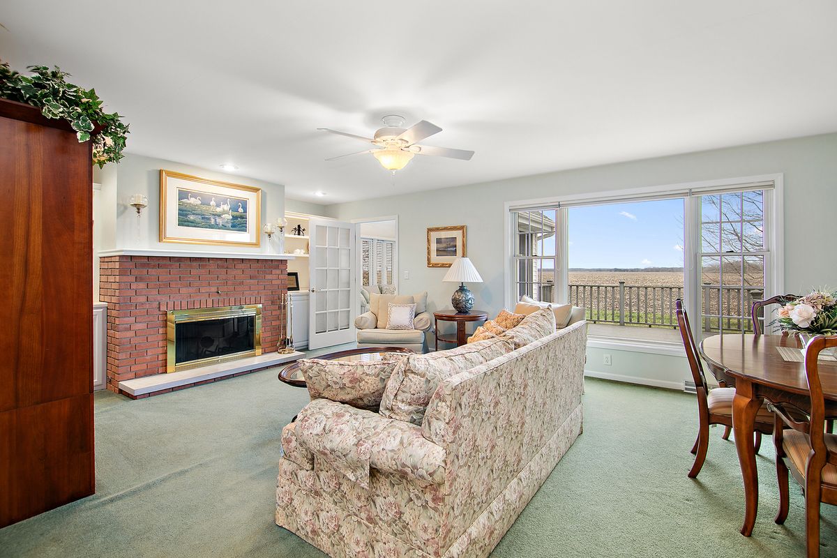 2078 N 1100 Road E, Danforth, IL 60930