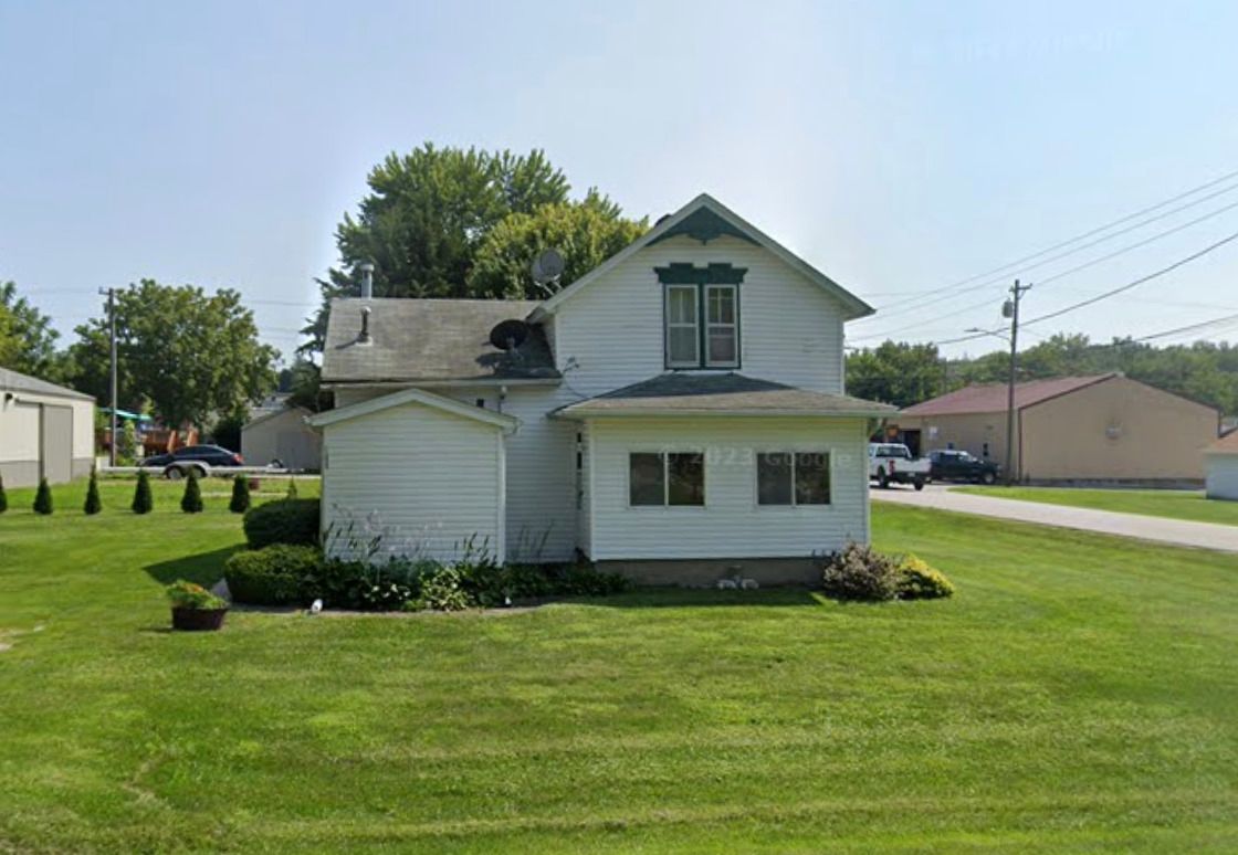 100 4th Avenue E — Andalusia, IL 61232