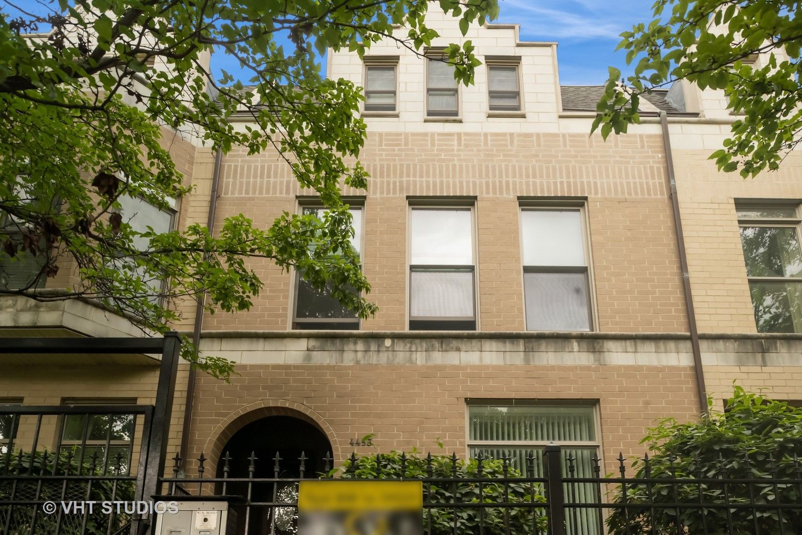 4453 S BERKELEY Avenue #1 — Chicago, IL 60653