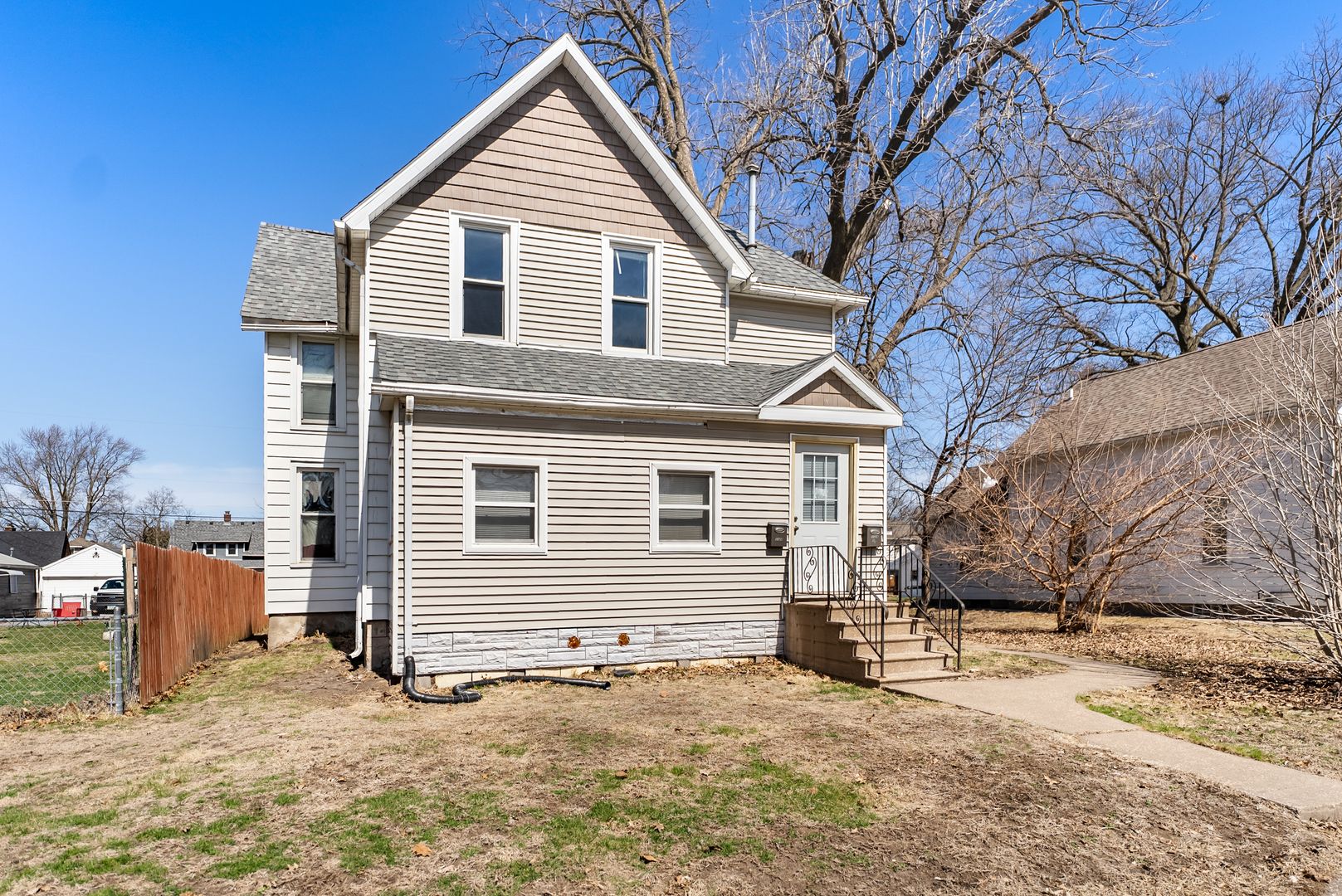 1128 W 14th Street — Davenport, IA 52804