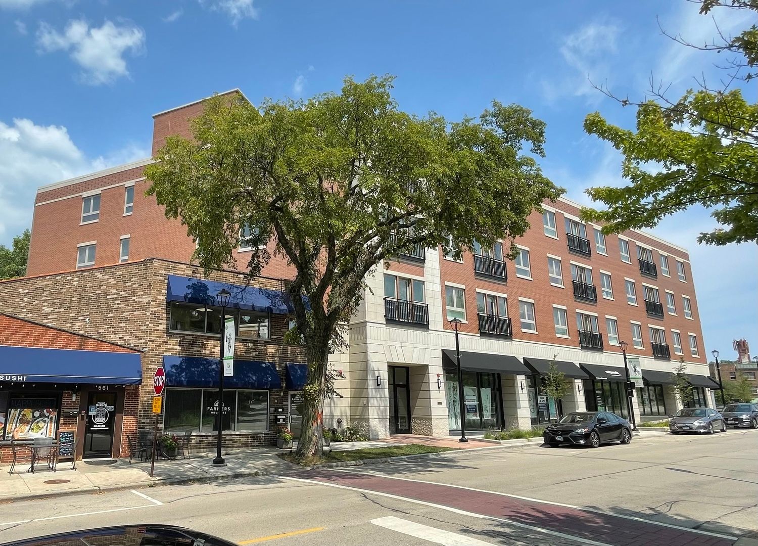 555 Roger Williams Avenue #409 — Highland Park, IL 60035