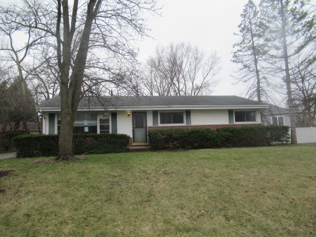 1004 Jenkisson Avenue — Lake Bluff, IL 60044