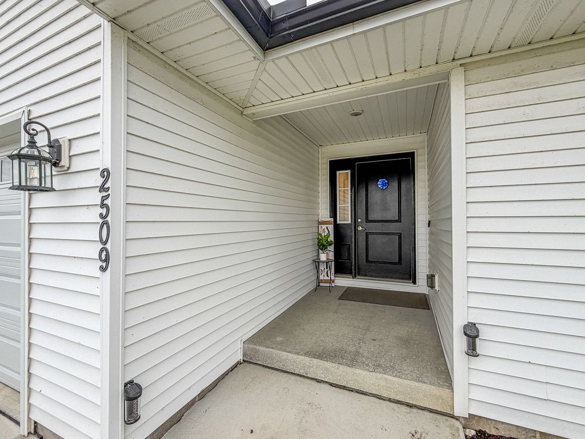 2509 N Fairfield Drive, Urbana, IL 61802