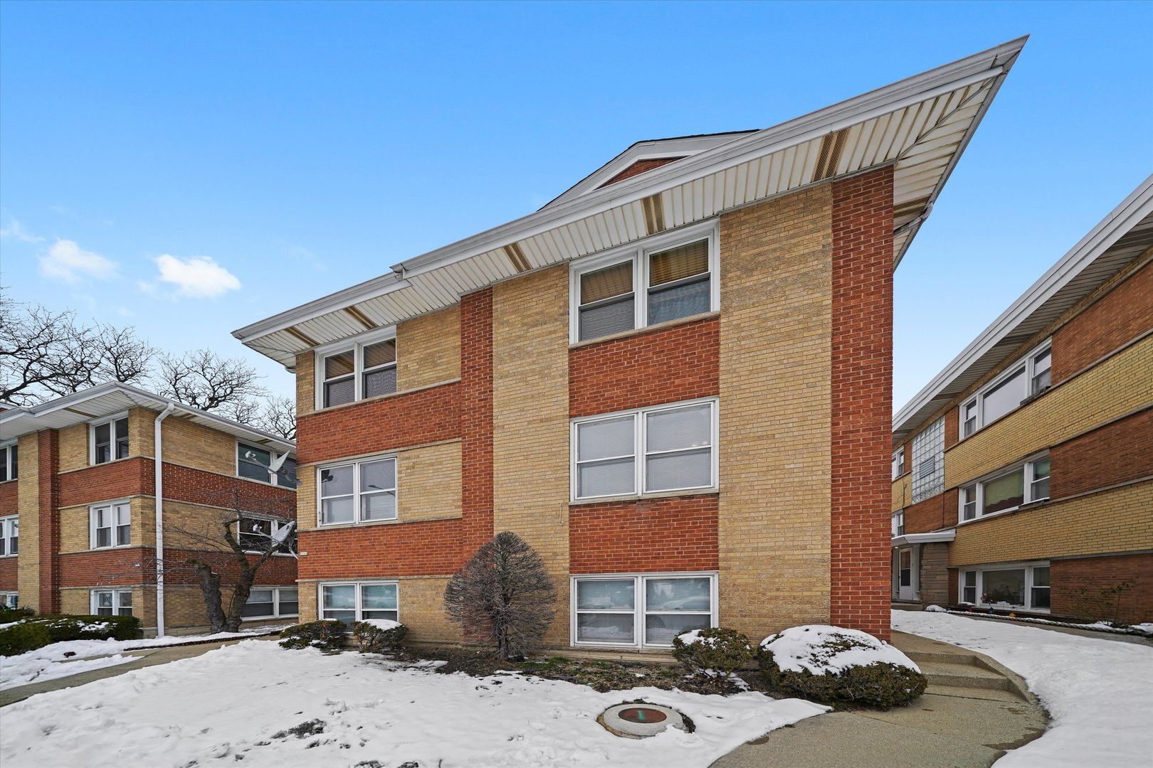6968 W Belmont Avenue #3 — Chicago, IL 60634