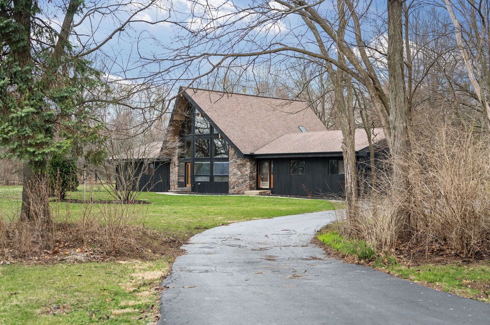 5N584 Dunham Trails Road — Wayne, IL 60184